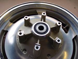 25-43v-max-wheels-detail-vorher-dsc00527